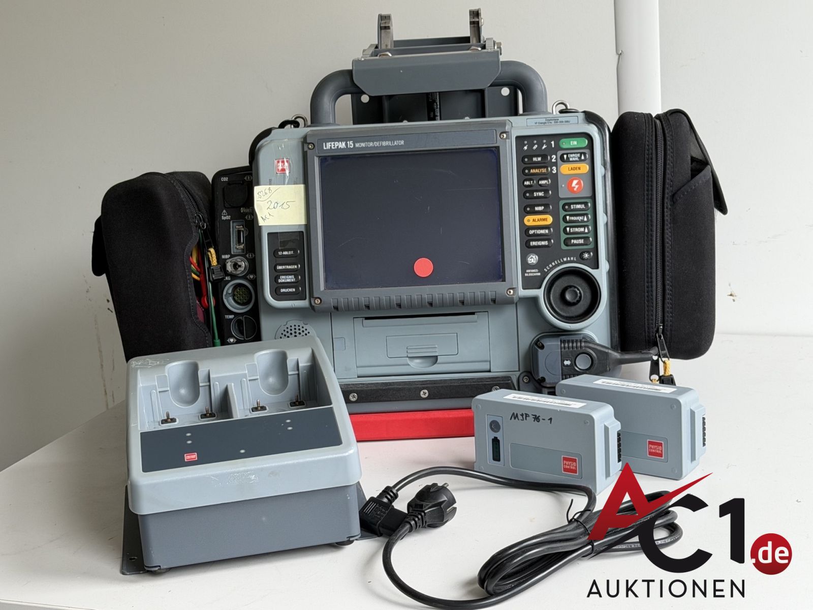 Physio Control Defibrillator/EKG Lifepak 15 CO2